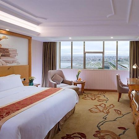 Vienna Hotel Dongguan Hengli Zhongshan Road Eksteriør billede